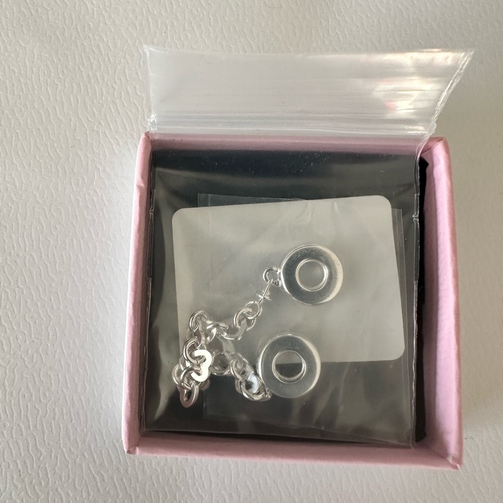 New, Pandora Silver linked hearts safety chain